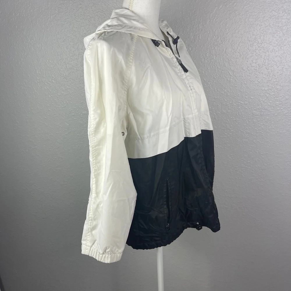 Eddie Bauer Black &‎ white lightweight Jacket - Picture 8 of 11